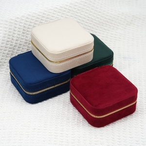 Aksamitne etui na biżuterię U.S. Polo Assn. USPAC103I