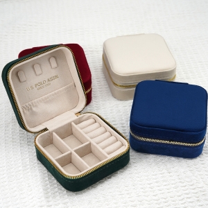 Aksamitne etui na biżuterię U.S. Polo Assn. USPAC102G